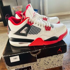 Air Jordan 4 Retro White Red Sneakers Red Fire